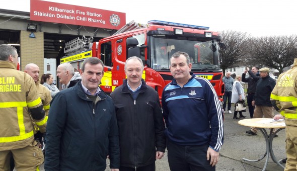 With Councillors Seán Paul Mahon and Tom Brabazon at Dublin Fire Brigade rally to retain the ambulance service.